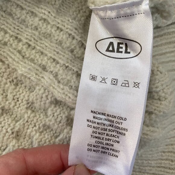 Aelfric Eden Cream Cable Knit Crewneck Sweater - Picture 4 of 7